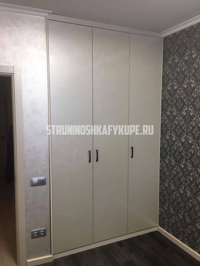 Распашные шкафы Струнино